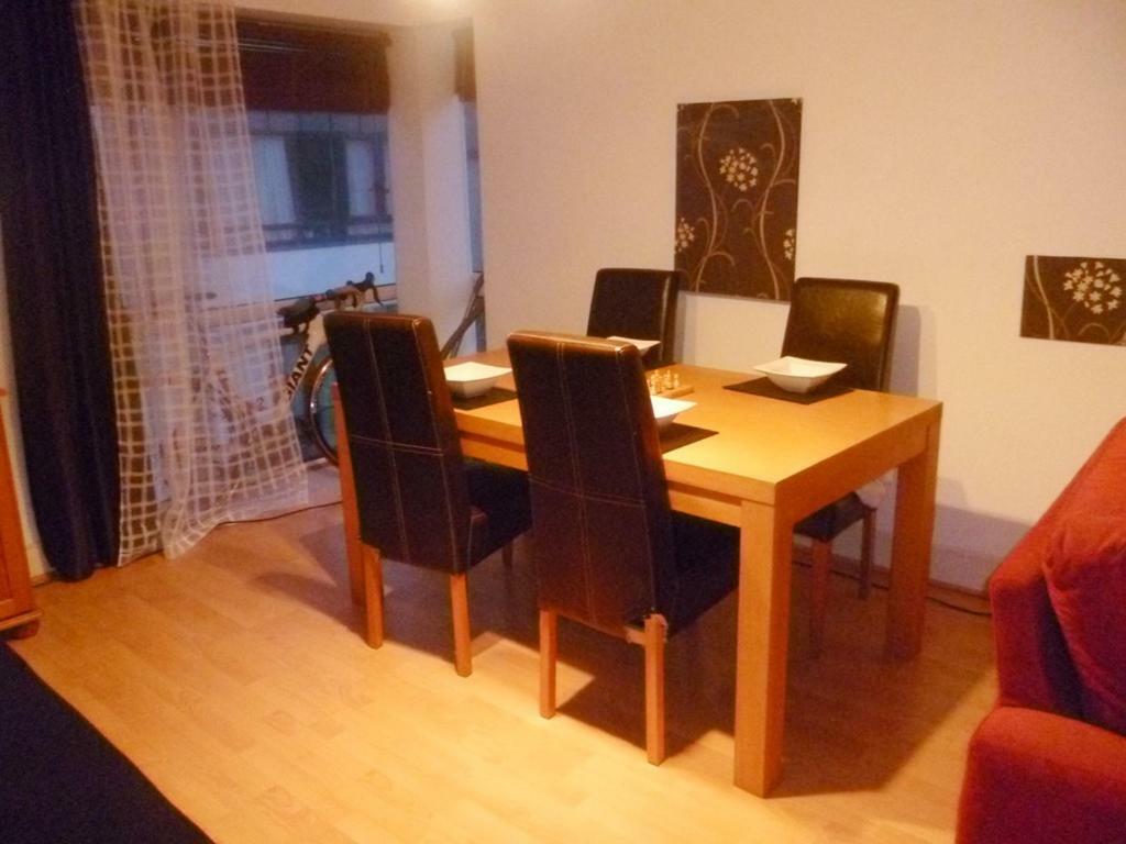 Luxury Town Centre Apartment كينسالي المظهر الخارجي الصورة
